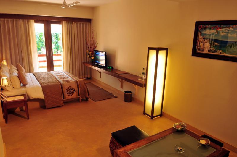 The Clematis Hotel Candolim Phòng bức ảnh