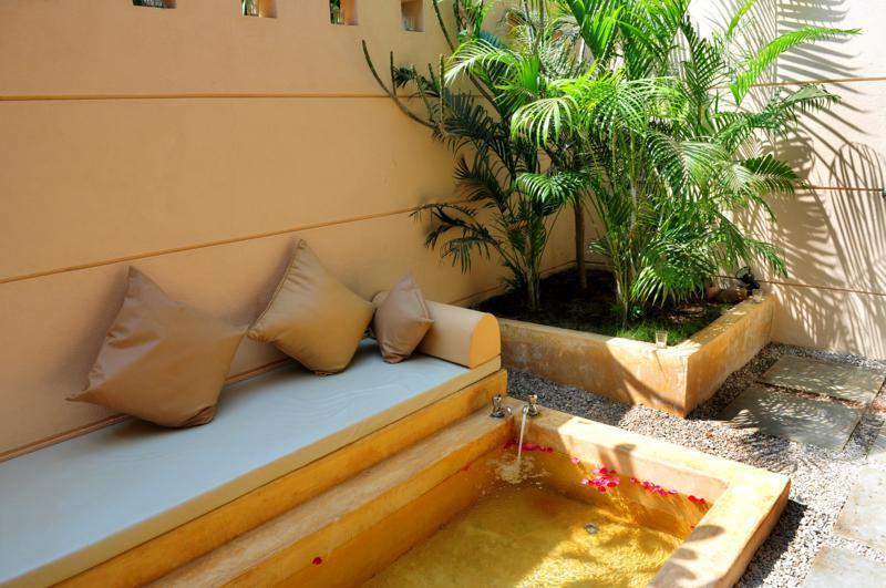 The Clematis Hotel Candolim Ngoại thất bức ảnh