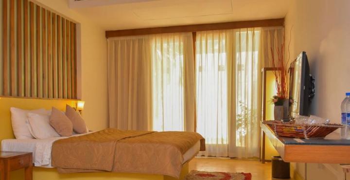 The Clematis Hotel Candolim Ngoại thất bức ảnh