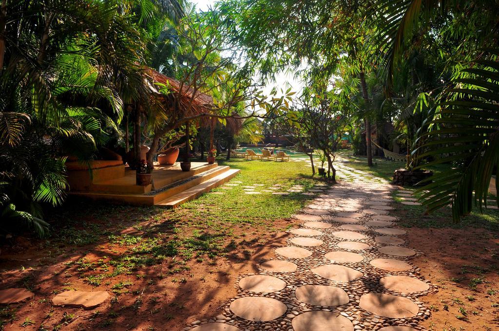 The Clematis Hotel Candolim Ngoại thất bức ảnh