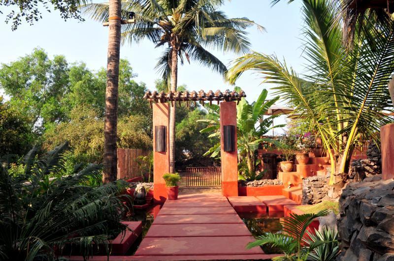The Clematis Hotel Candolim Ngoại thất bức ảnh