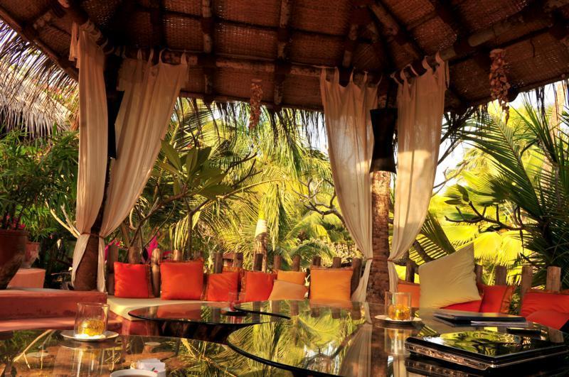 The Clematis Hotel Candolim Ngoại thất bức ảnh