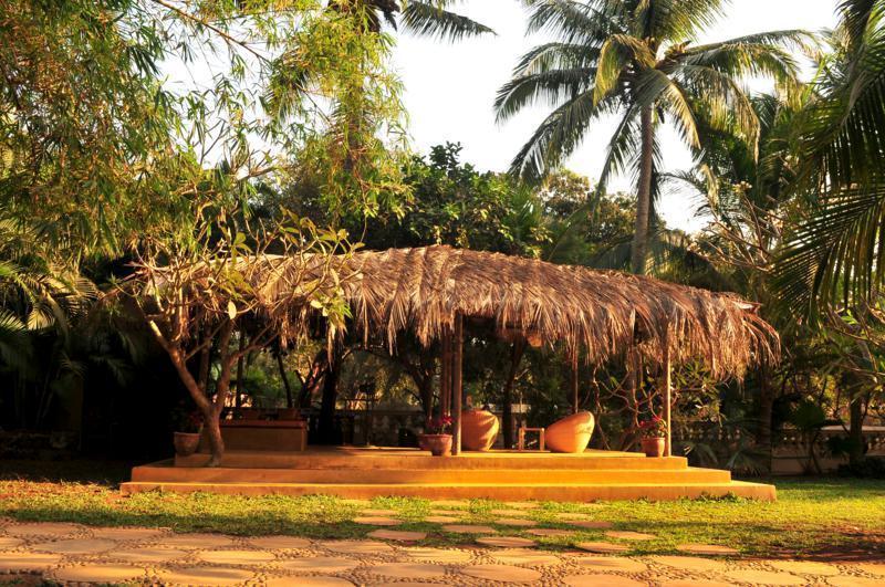 The Clematis Hotel Candolim Ngoại thất bức ảnh
