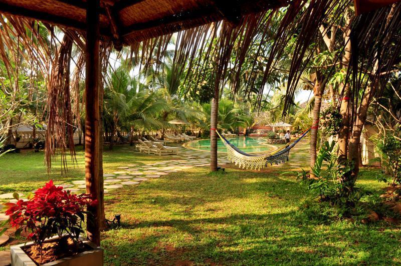 The Clematis Hotel Candolim Ngoại thất bức ảnh